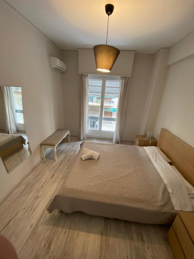 Lovely Apartment/1Bedroom Next To Metro เอเธนส์ ภายนอก รูปภาพ